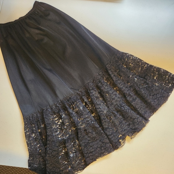 Vintage Black Lace Slip Midi Skirt Lingerie 1990s Size Small Goth Whimsigoth - Picture 7 of 10